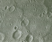 . 4.10.      
     -  (),     